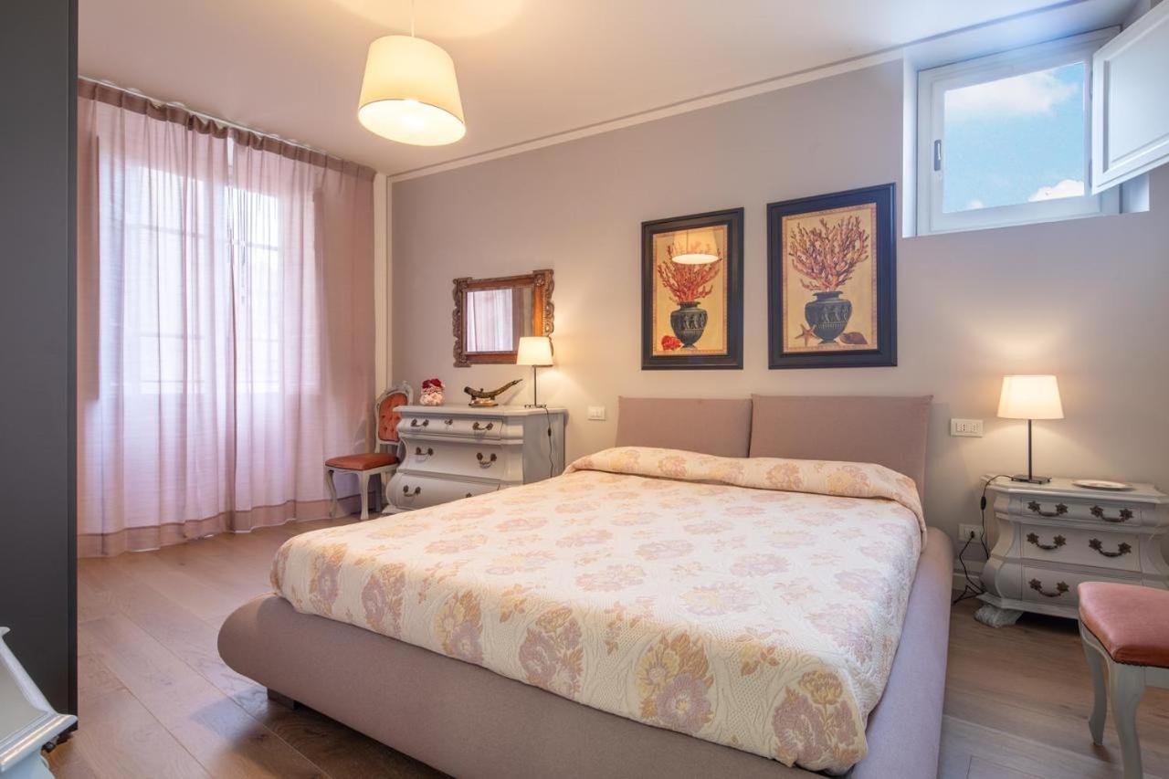Stunning & Luxurious 1Br Apt 1 Min Walk By Duomo Florencie Exteriér fotografie